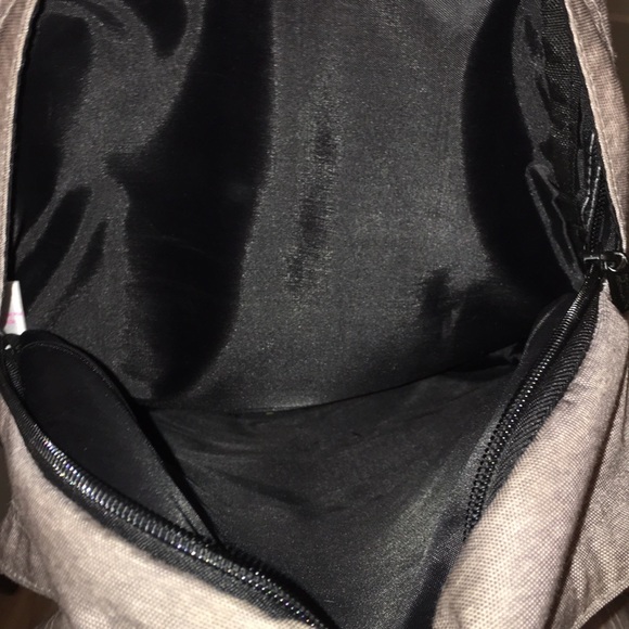 Pink  backpack - Picture 6 of 7